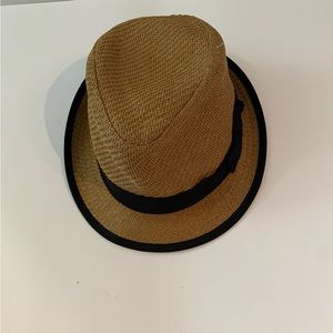 Fedora with black trim. One size.